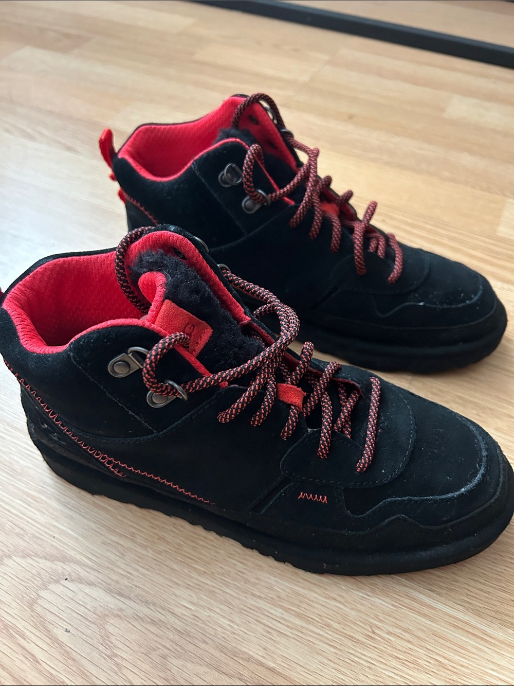 Ugg Highland High kids boots